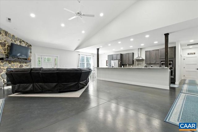 1568 BENT CREEK RD, Concord, VA 24538