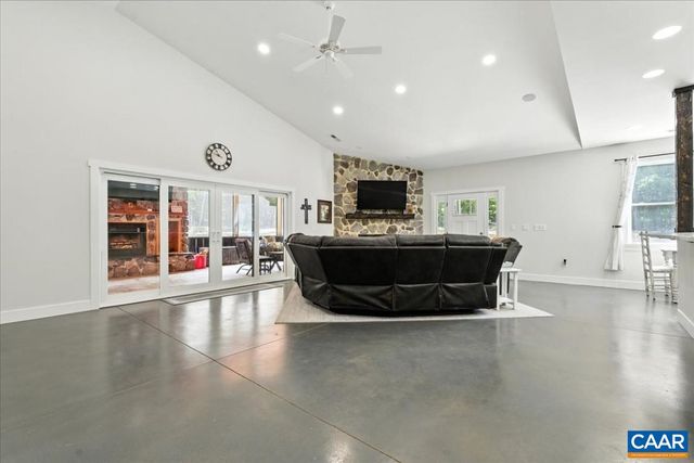 1568 BENT CREEK RD, Concord, VA 24538