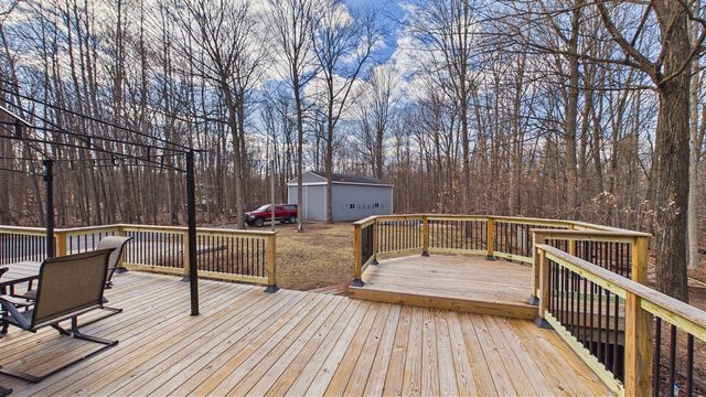 10345 Red Oak Ridge, Howard City, MI 49329