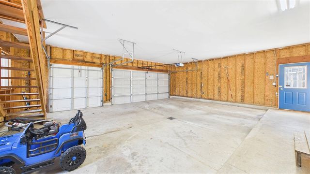 10345 Red Oak Ridge, Howard City, MI 49329