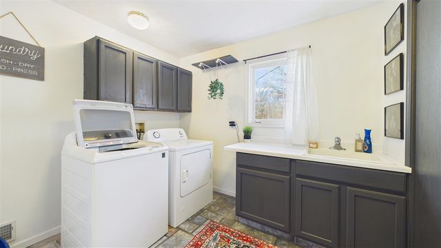 10345 Red Oak Ridge, Howard City, MI 49329