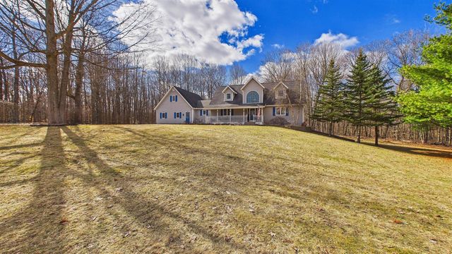 10345 Red Oak Ridge, Howard City, MI 49329