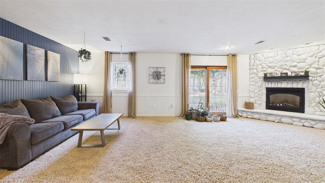 10345 Red Oak Ridge, Howard City, MI 49329