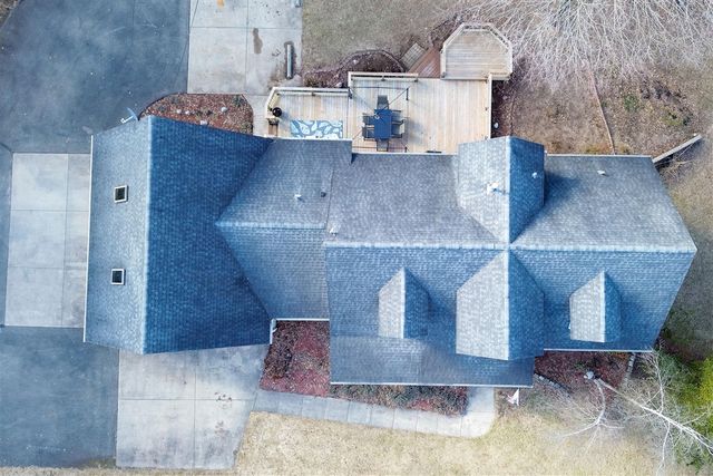 10345 Red Oak Ridge, Howard City, MI 49329