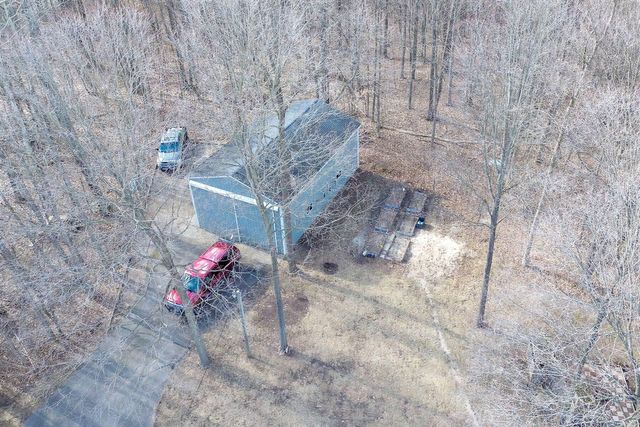 10345 Red Oak Ridge, Howard City, MI 49329