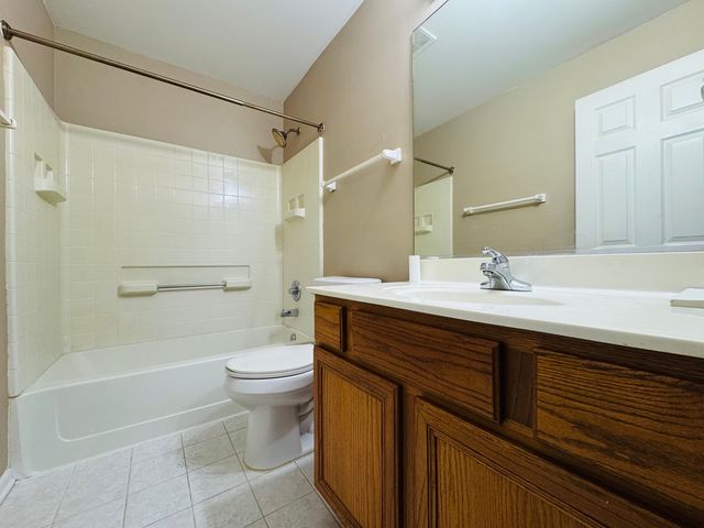 408 Clifton Lane, Bolingbrook, IL 60440