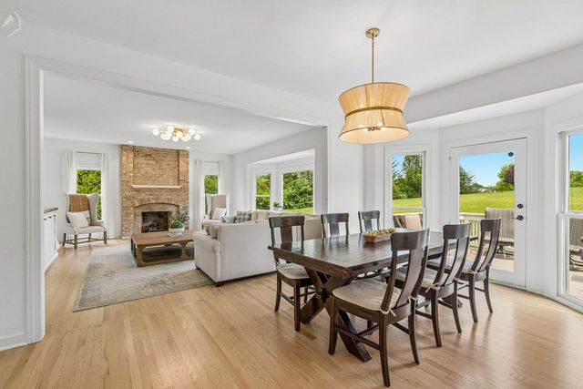 5N619 Farrier Point Lane, St. Charles, IL 60175