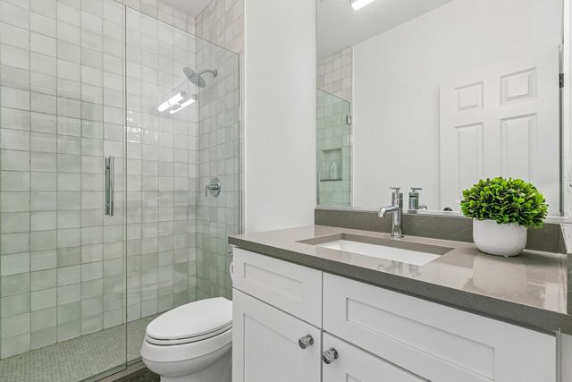 5N619 Farrier Point Lane, St. Charles, IL 60175