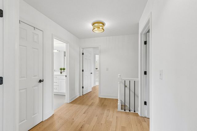 5N619 Farrier Point Lane, St. Charles, IL 60175