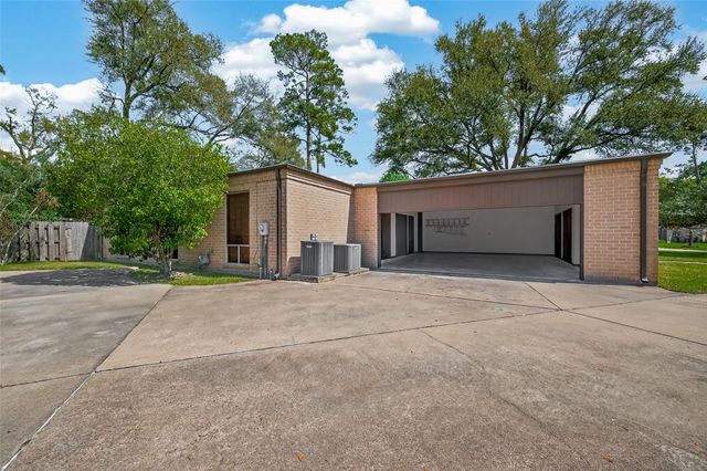10614 Fairlane Drive, Houston, TX 77024