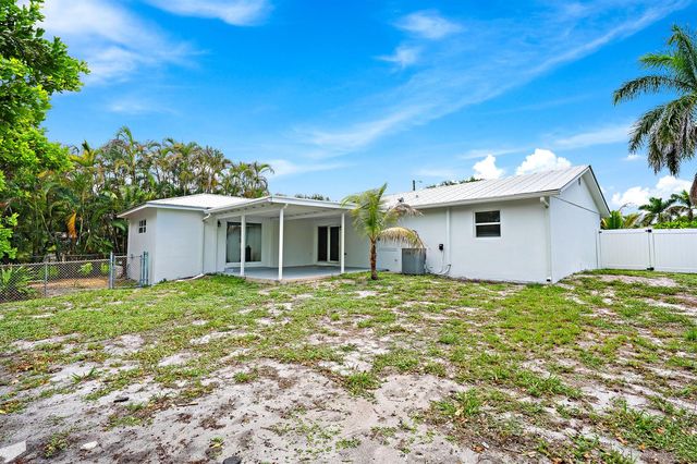 19144 SE Arnold Drive, Tequesta, FL 33469