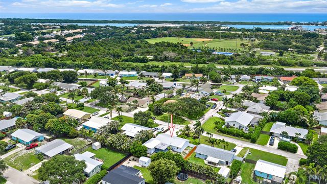 19144 SE Arnold Drive, Tequesta, FL 33469