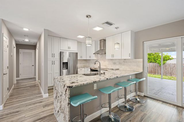 19144 SE Arnold Drive, Tequesta, FL 33469