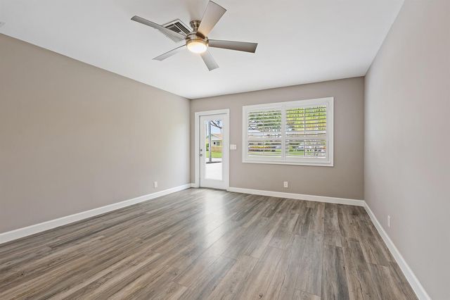 19144 SE Arnold Drive, Tequesta, FL 33469