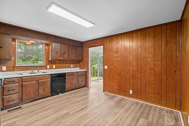 49 Dee Vue Lane, Rossville, GA 30741