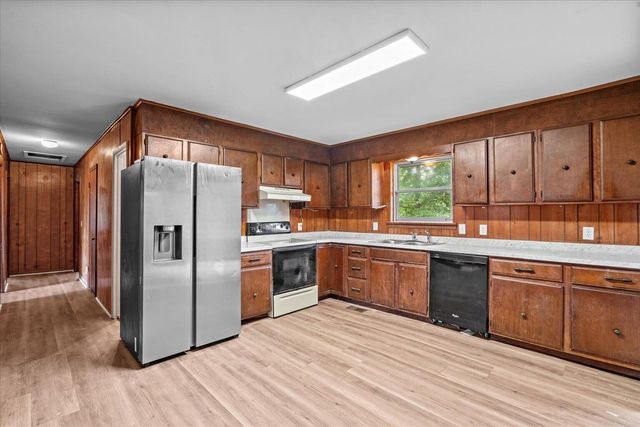 49 Dee Vue Lane, Rossville, GA 30741