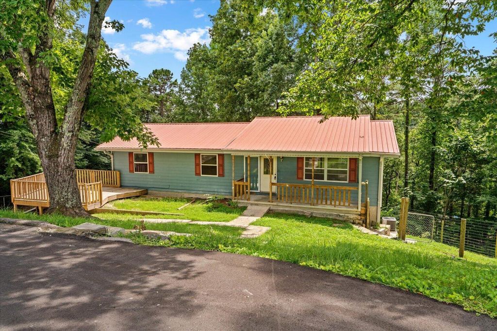 49 Dee Vue Lane, Rossville, GA 30741