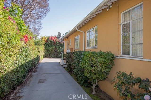 460 S El Molino, Pasadena, CA 91101