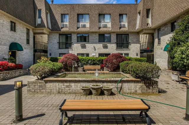 24 Carhart Avenue 318, White Plains, NY 10605