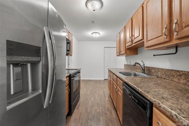 24 Carhart Avenue 318, White Plains, NY 10605