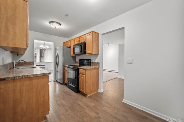 24 Carhart Avenue 318, White Plains, NY 10605