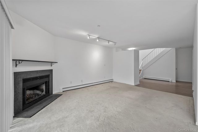 24 Carhart Avenue 318, White Plains, NY 10605