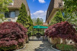 24 Carhart Avenue 318, White Plains, NY 10605