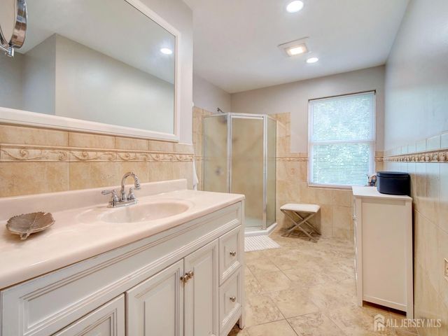 611 PENN Street, Perth Amboy, NJ 08861