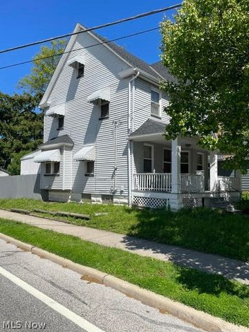 1544 Wyandotte Avenue, Lakewood, OH 44107