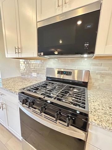 2215 Gustavus Dr, Sherman, TX 75092