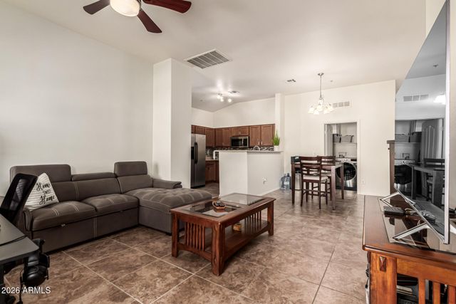 2725 E MINE CREEK Road 2022, Phoenix, AZ 85024