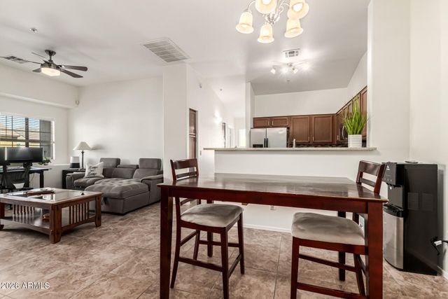 2725 E MINE CREEK Road 2022, Phoenix, AZ 85024