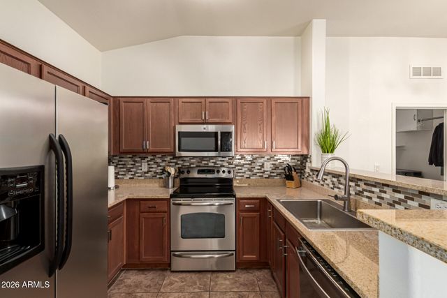 2725 E MINE CREEK Road 2022, Phoenix, AZ 85024