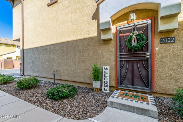 2725 E MINE CREEK Road 2022, Phoenix, AZ 85024