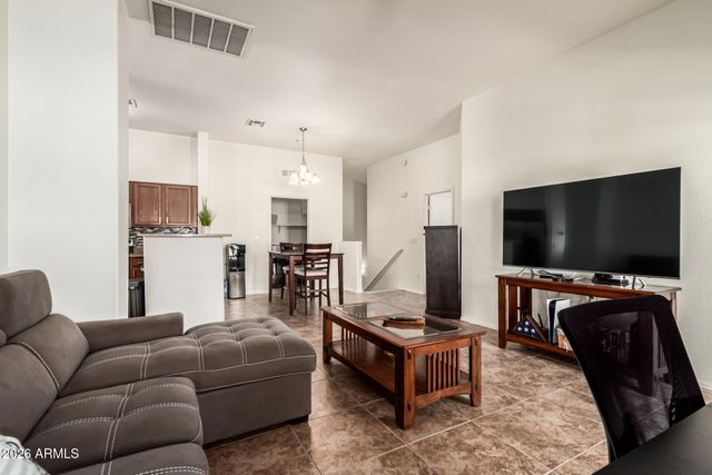 2725 E MINE CREEK Road 2022, Phoenix, AZ 85024