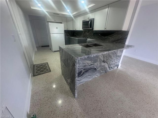 2231 Isle Of Pines AVE, Fort Myers, FL 33905
