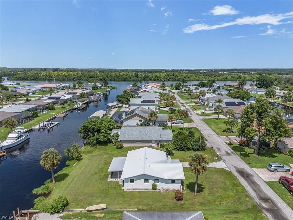 2231 Isle Of Pines AVE, Fort Myers, FL 33905