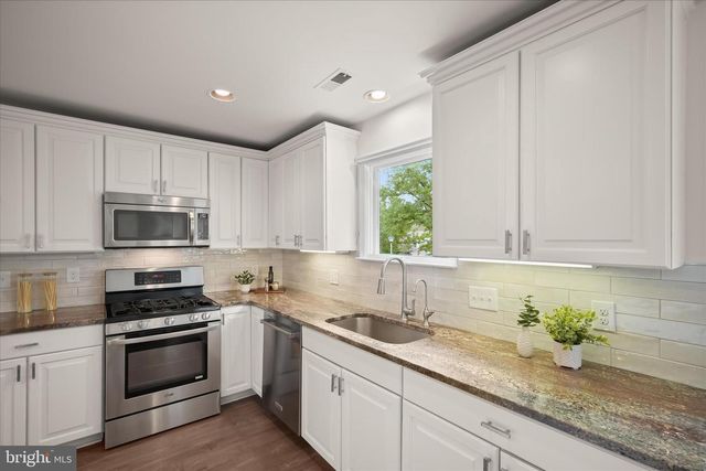 12912 STALLION CT, Potomac, MD 20854