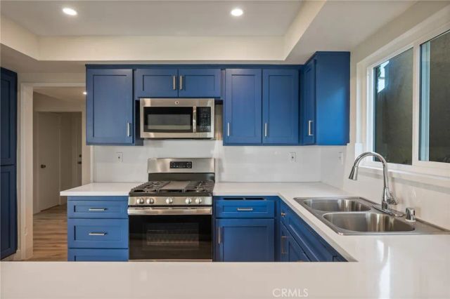 845 2nd Street, Hermosa Beach, CA 90254