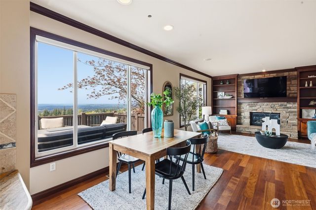 2734 NE Daphne Street, Issaquah, WA 98029