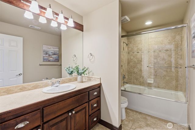 2734 NE Daphne Street, Issaquah, WA 98029