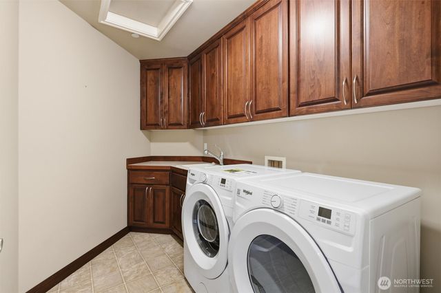 2734 NE Daphne Street, Issaquah, WA 98029