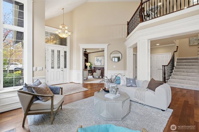 2734 NE Daphne Street, Issaquah, WA 98029