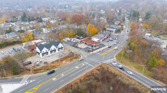 445 Ramapo Valley Road 1, Oakland, NJ 07436