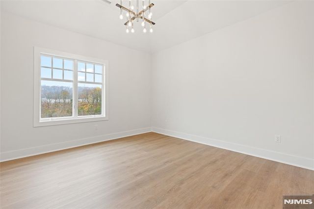 445 Ramapo Valley Road 1, Oakland, NJ 07436