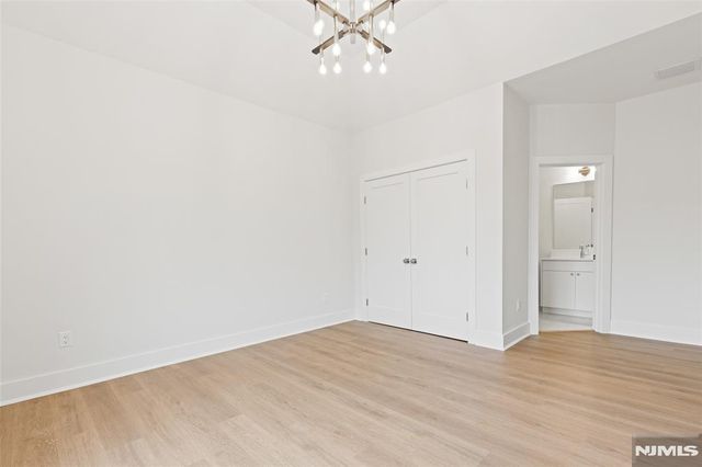 445 Ramapo Valley Road 1, Oakland, NJ 07436