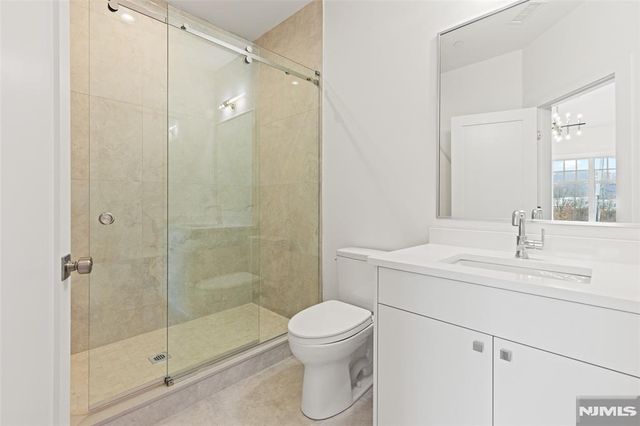 445 Ramapo Valley Road 1, Oakland, NJ 07436