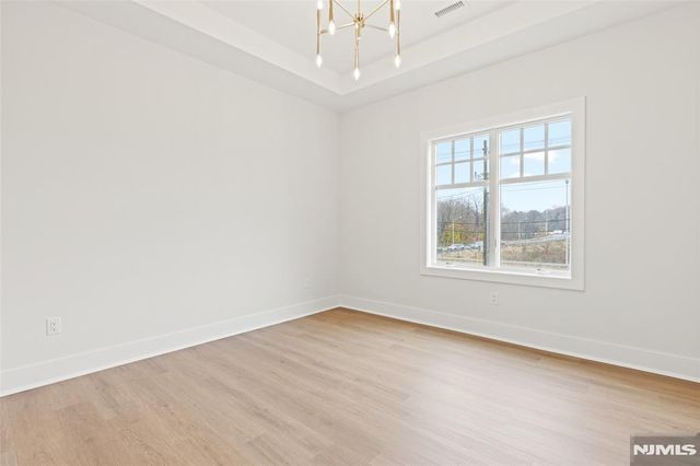 445 Ramapo Valley Road 1, Oakland, NJ 07436