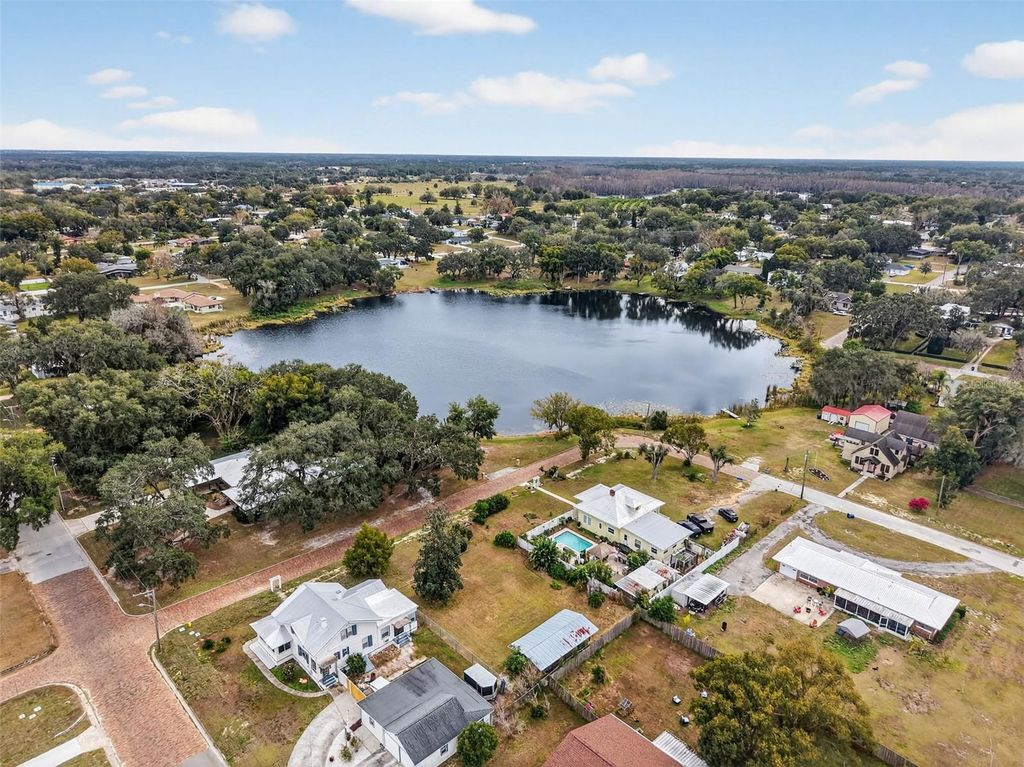 Image 7 of property listing at XXX S INDIANA AVE, Groveland, FL 34736