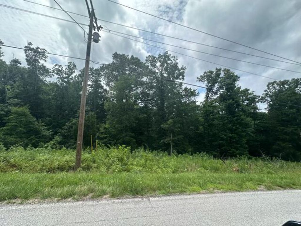 Kinross Drive, Bella Vista, AR 72715